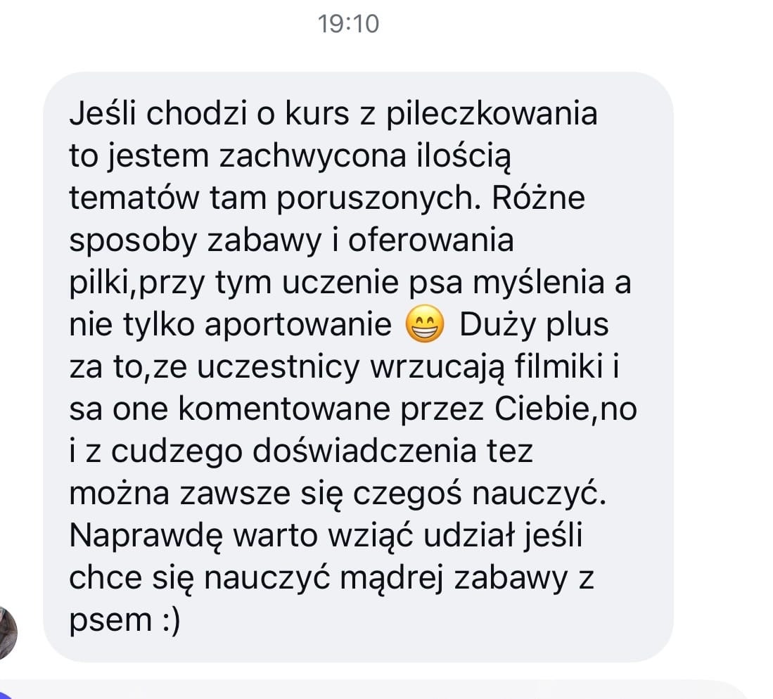 Opinia uczestniczki kursu CATCH o mądrej zabawie z psem, różnorodnych ćwiczeniach i feedbacku trenerki